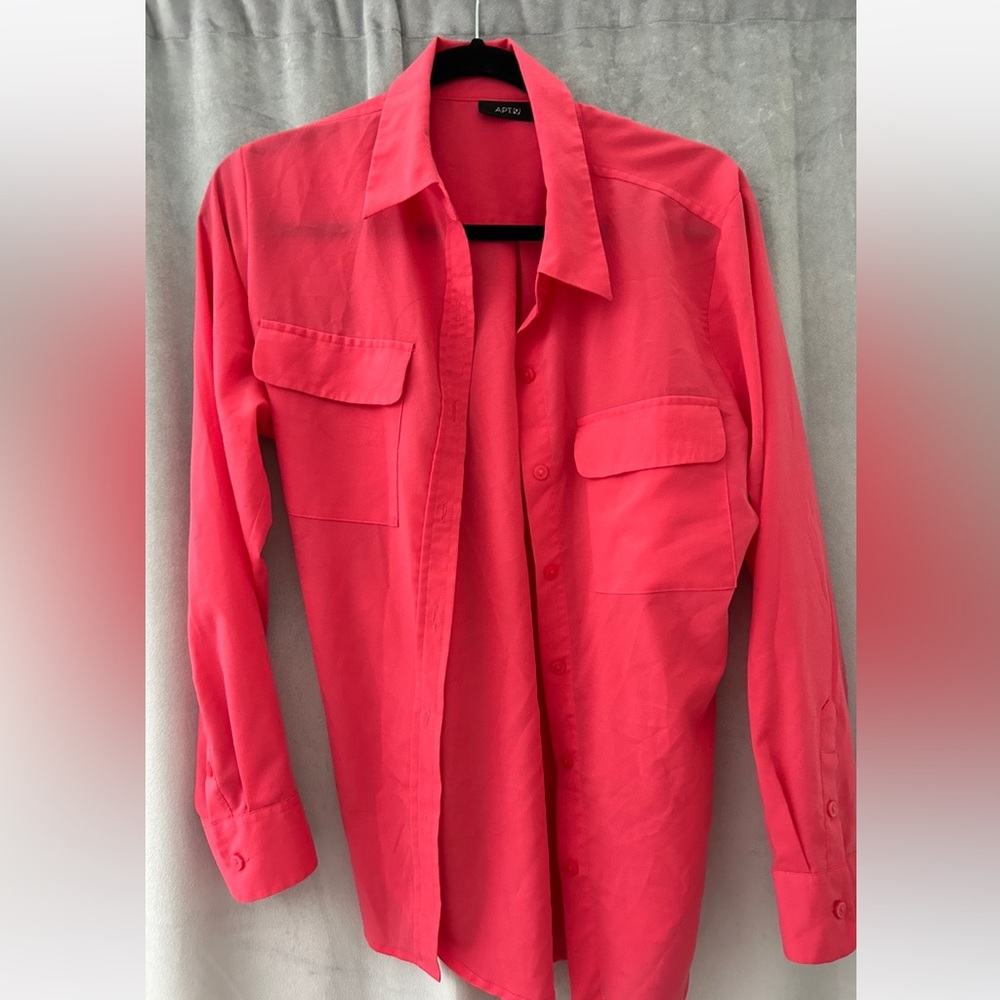 Coral button up top